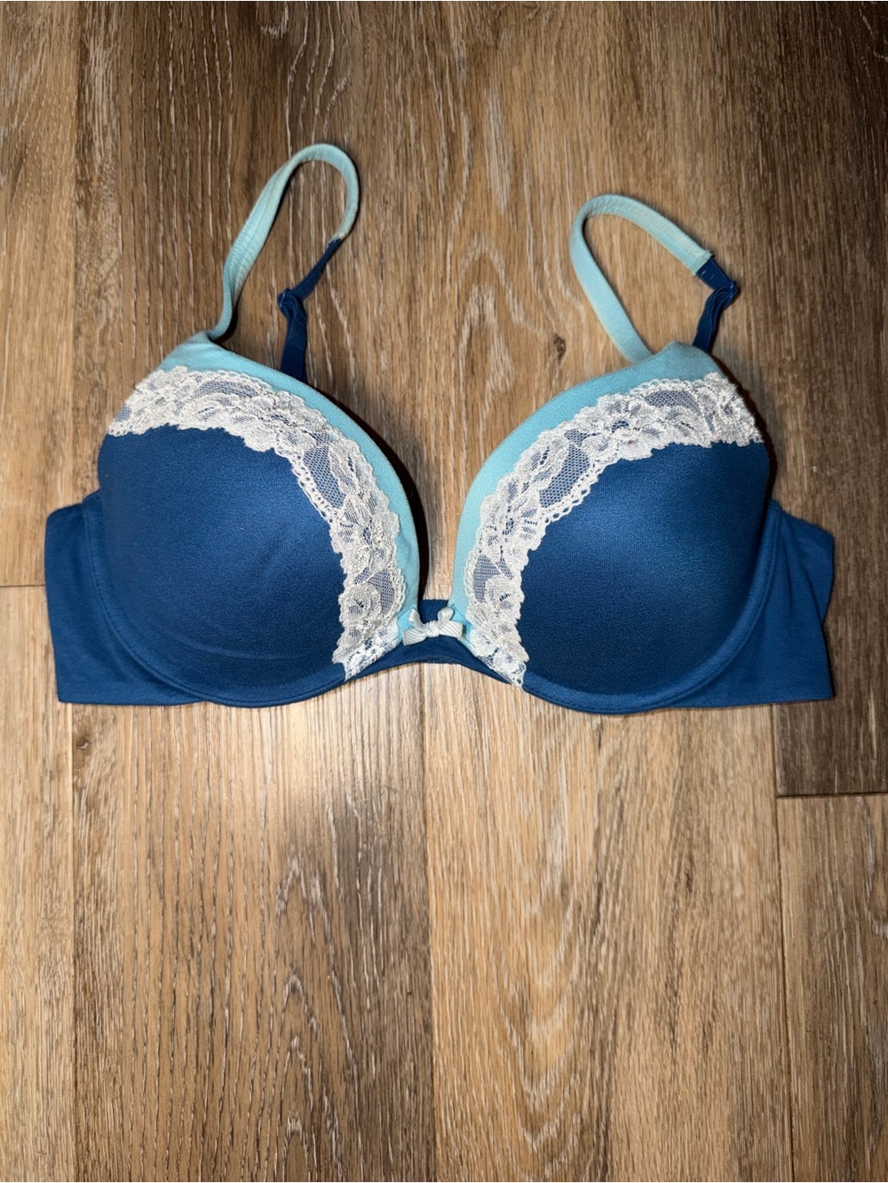 Victoria’s Secret Blue with White Lace Body By Victoria Push-Up Bra
